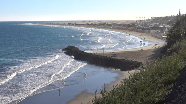 Wellenbrecher zwischen den Str&auml;nden Playa El Veril und Playa del Ingles, Maspalomas, Gran Canaria, Spanien