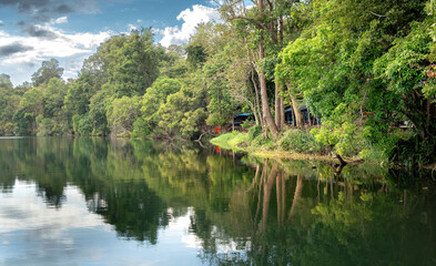 Obraz premium Yeak Laom crater lake in Krong Ban Lung, Cambodia