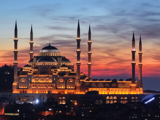 Fototapeta na wymiar Mosque in Sunset Drone Photo, Camlica Mosque Uskudar, Istanbul Turkiye (Turkey)