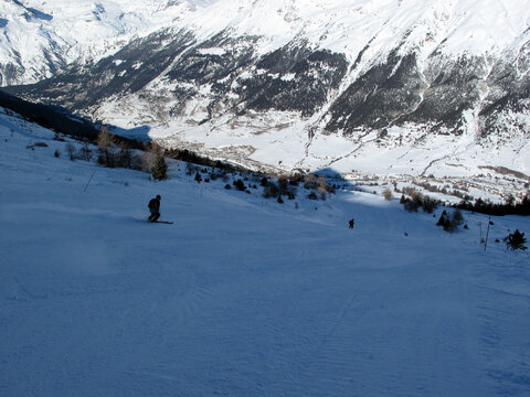 Sky slopes, mountains and blue sky - Val-Cenis - Haute Savoie - France