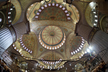 Fototapeta na wymiar Sultanahmet Blue Mosque in Istanbul, Turkey - interior view