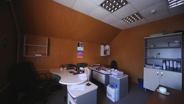 The light is switched off and then switched on in office room