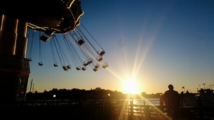 sunset chain carousel