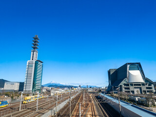 静岡県静岡市にあるJR東静岡駅から新幹線と富士山の眺望