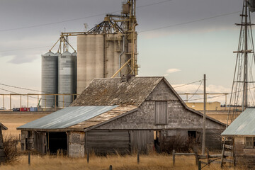 Fototapeta na wymiar Rustic fam buildings Vulcan County Alberta Canada