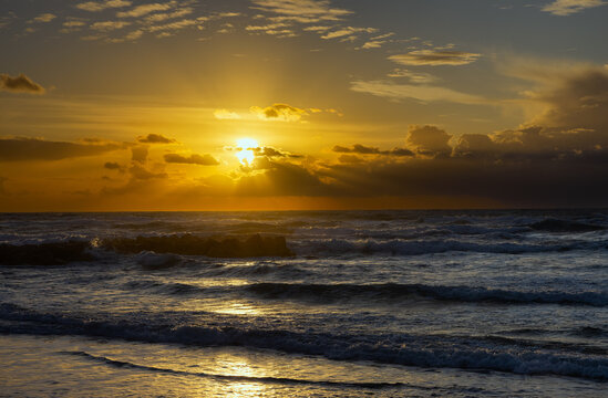 sea against sunset background © lom742