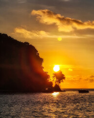 Union Island, Grenadines, Caribbean. Chatham Bay. Sunset. - obrazy, fototapety, plakaty