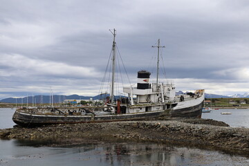 Fototapeta na wymiar Aground old ship in Ushuaia Tierra del fuego