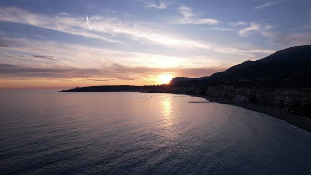 Menton, sur la côte d'azur - Sud France au sunset 06