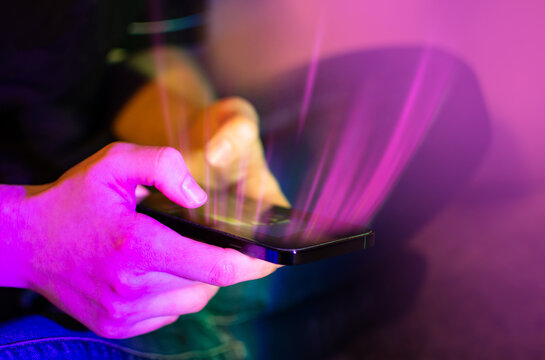 Sends a video with phone or receives a video on phone.