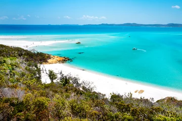 Zelfklevend behang Whitehaven Beach, Whitsundays Eiland, Australië Boats transporting tourists to Whitehaven Beach is on Whitsunday Island. . The beach is known for its crystal white silica sands and turquoise colored waters. Autralia, Dec 2019
