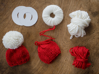 Craft Mini Santa Hats - Egg Warmers for a Christmas: Step-by-Step Guide