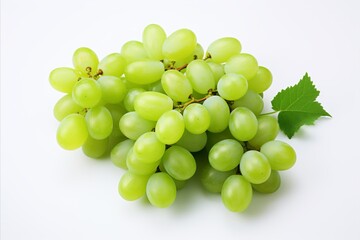 Obraz premium Green grape isolated on white background high quality detailed image for advertising