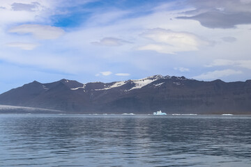 Iceland, Jokulsarlon Lagoon, Turquoise icebergs floating in Glacier Lagoon on Iceland.