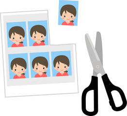 ハサミで切り離した証明写真 © logistock