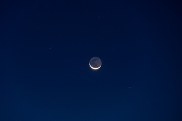明けゆく空の月と星20230814