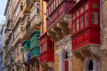 Obraz premium Colorful Maltese Street, Valletta