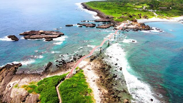 Sanxiantai Recreation Area near the town of Chenggong , located at Taitung, eastern Taiwan