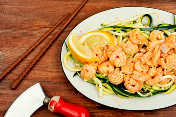 Shrimp with zucchini.