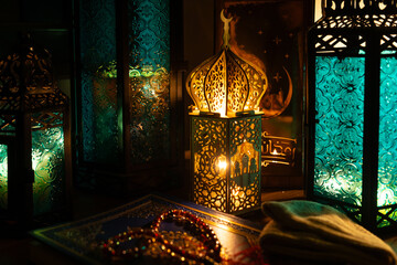 Rosary Beads and Koran (Quran) Ramadan Month Background Photo, Uskudar Istanbul, Turkiye (Turkey) - obrazy, fototapety, plakaty