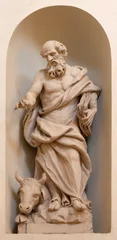 Schilderijen op glas VICENZA, ITALY - NOVEMBER 6, 2023: The carved satue of St. Luke the Evanglist in the church Chiesa di San Filippo Neri by Orazio Marinali (1643 – 1720). © Renáta Sedmáková