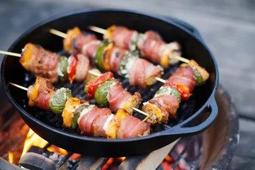 Badezimmer Foto Rückwand bacon-wrapped brussels sprouts in a cast iron skillet © Alfazet Chronicles