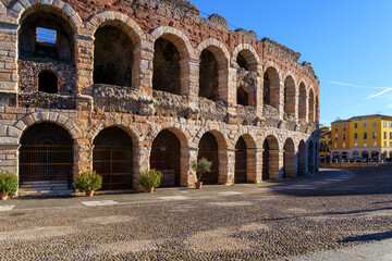 verona arena amphitheatre ancient roman structure