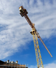 Fototapeta na wymiar Lavori in corso nel cantiere edile per ristrutturazione edilizia