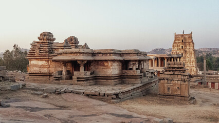 Fototapeta premium Hemakuta Hill Temple Complex, Hampi. India