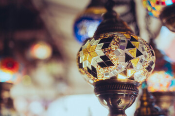 Bunte orientalische Mosaiklampe
