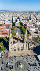 Catedral de Guadalajara, famosa por sus años de antigüedad, y su arquitectura interior y exterior siguen resaltando hoy en día. 