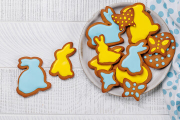 Easter sweetness: Adorable gingerbread cookies in festive shapes