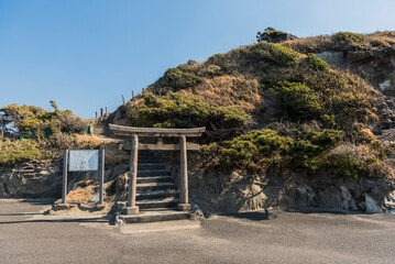 楫の三郎山神社 神奈川県三浦市城ヶ島公園