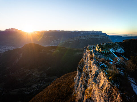 Coucher de soleil depuis le fort du Saint-Eynard en hiver	