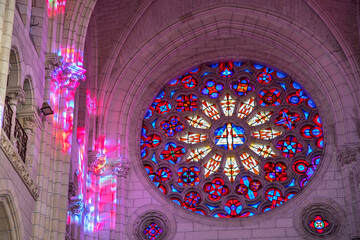 Colourful stained glass windows in the church of Saint-Nazaire in Loire Atlantique, France - obrazy, fototapety, plakaty