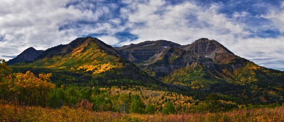 Timpanogos back Willow Hollow Ridge, Pine Hollow Trail hiking view Wasatch Rocky Mountains, Utah....