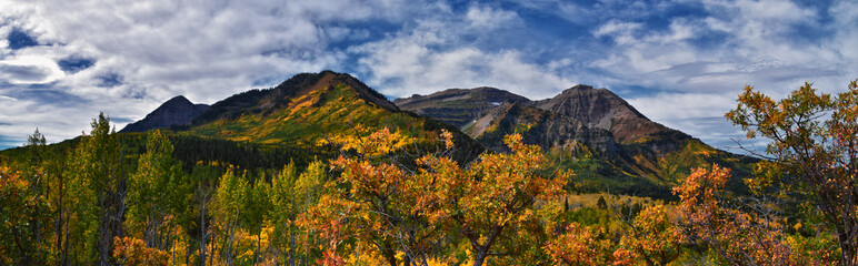 Timpanogos back Willow Hollow Ridge, Pine Hollow Trail hiking view Wasatch Rocky Mountains, Utah....