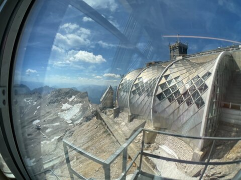 seilbahnstation zugspitze - zugspitze cable car station