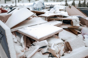 Fototapeta na wymiar garbage under snow