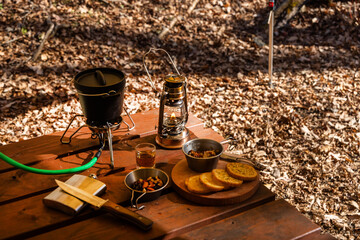 キャンプシーン camping scene near sunset