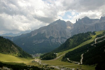 Fototapeta na wymiar Dolomite's landscape -Puez odle natural park