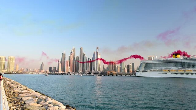 Attractive Air Show during Dubai Shopping Festival