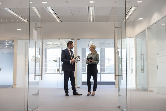 Colleagues Planning In New Office Space Using Virtual Reality