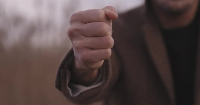 sand in the hands slowmotion