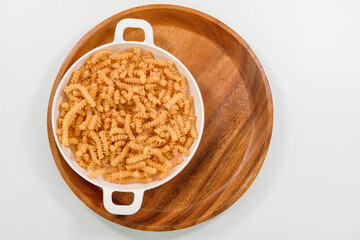 Butter murukku – also known as benne murukku, benne chakli or venna murukku. Murukku is a deep fried crisp snack made with rice flour and gram flour. Crispy and Deep Fried muruku.