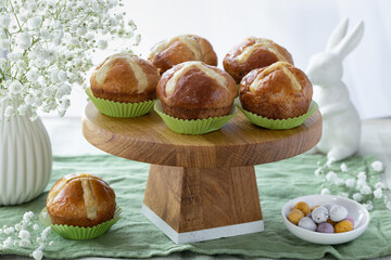 Muffin Easter hot cross buns