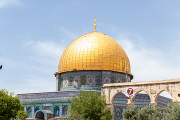 Fototapeta premium The Dome of The Rock. Aqsa mosque in the old city of Jerusalem.