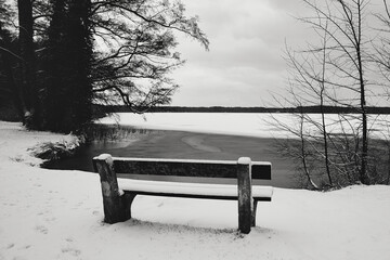 Bank am See -  Winter - Cold - Background - Black - White - Landscape - Water - Lake - River -...
