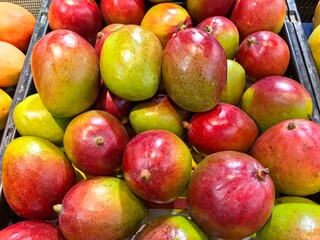 Fototapeta na wymiar Mango fruit in the supermarket