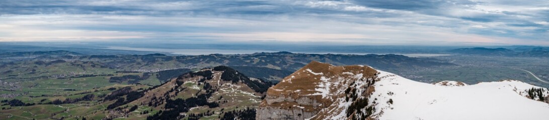 Appenzell, Schweiz: Panoramaaufnahme des Bodensee vom Hohen Kasten
